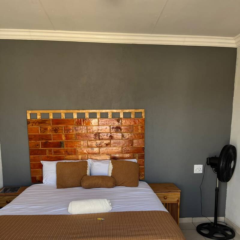Ensuite Room 6

R500